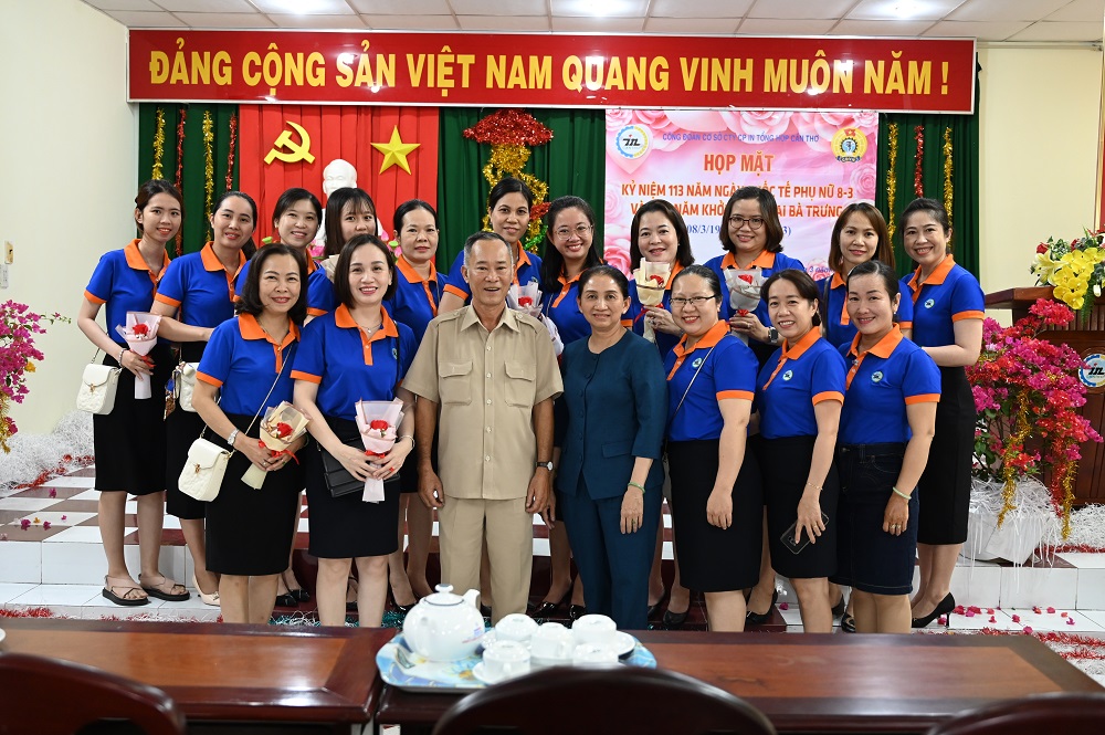 Họp mặt kỷ niệm 113 năm ngày quốc tế phụ nữ 8/3